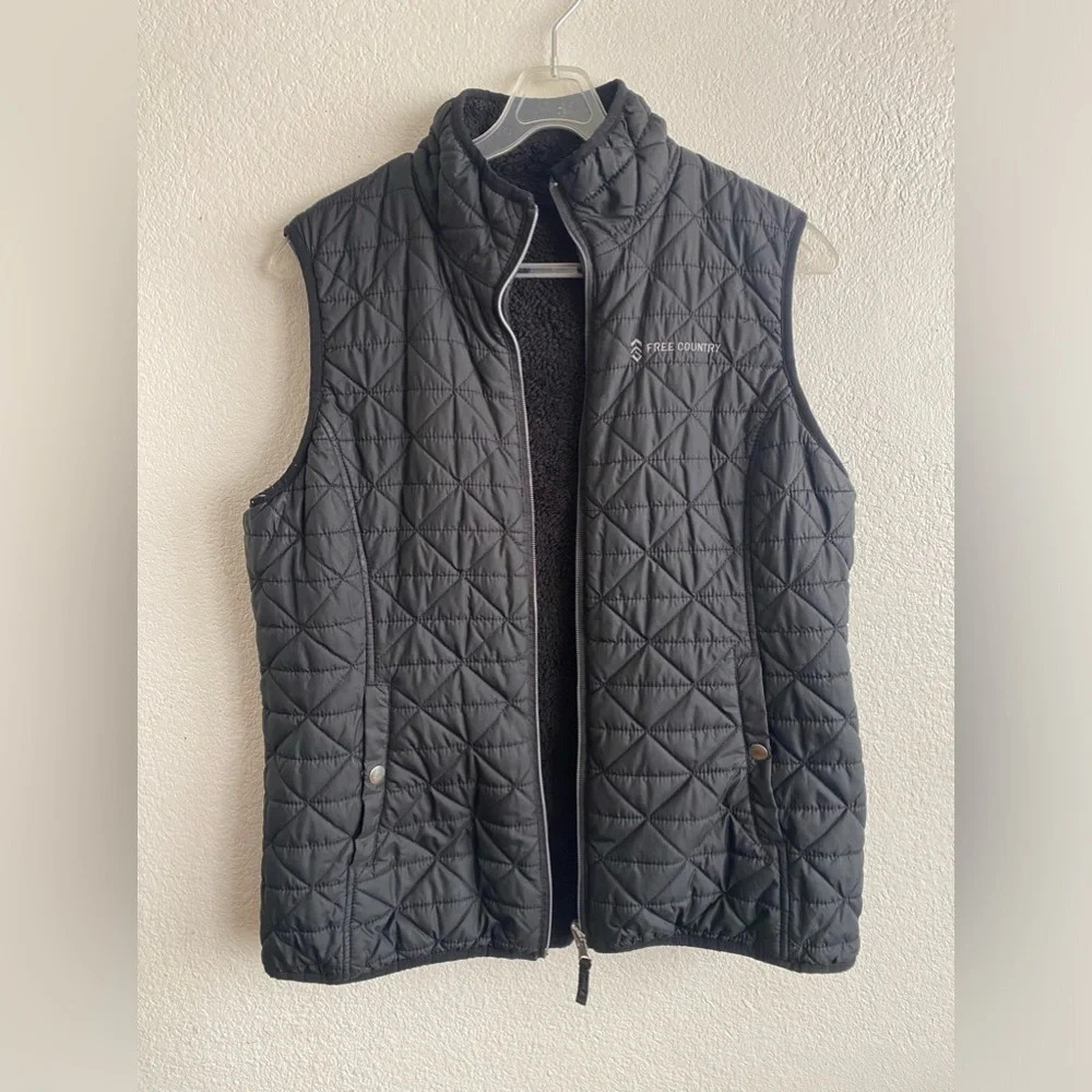 💥Free Country Women Black Lightweight Warm Synthetic Fill Quilted Vest M - Picture 4 of 10